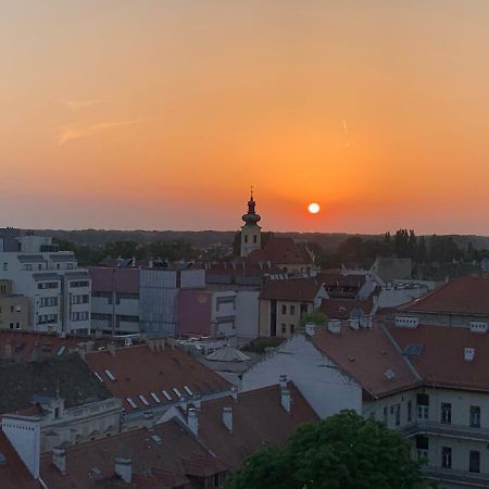 Origo Apartment Gyor Exterior photo
